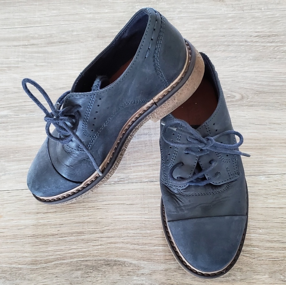 Leather Navy shoes